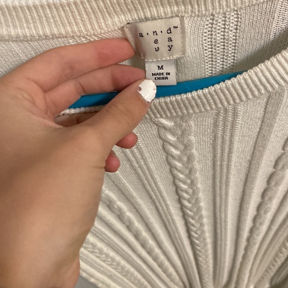 HUGE BUNDLE. Sweaters + long sleeves. All in perfect condition. - Picture 9 of 15